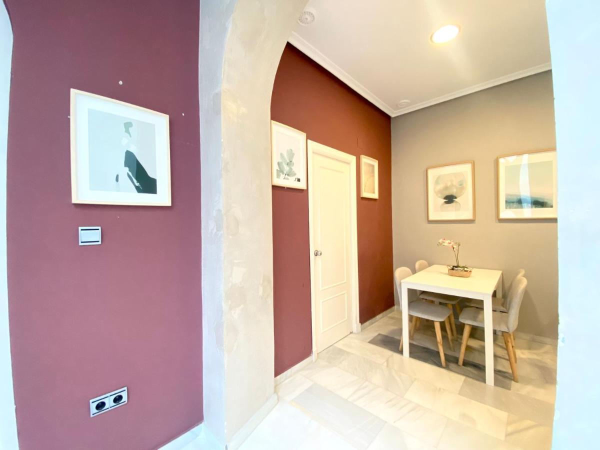 Apartamento Colon 1451 - Pleno Centro Y Wifi Gratis カディス エクステリア 写真