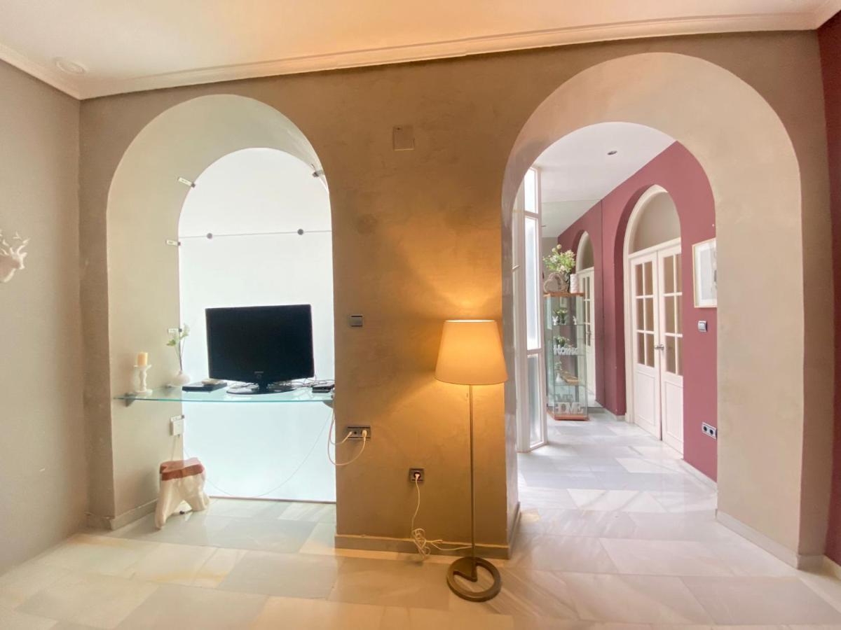 Apartamento Colon 1451 - Pleno Centro Y Wifi Gratis カディス エクステリア 写真